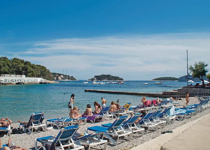 Lovely In Hvar With Wifi Hébergement de vacances Hvar Town